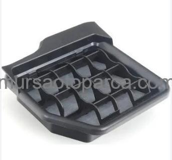 Golf5-Jetta Arka Çamurluk Havalandırma Sağ 04-10 1K0819466B