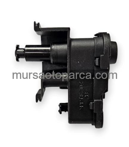 Polo-Leon-Fabia Depo Kapak Motoru 13- 7P0810773F 